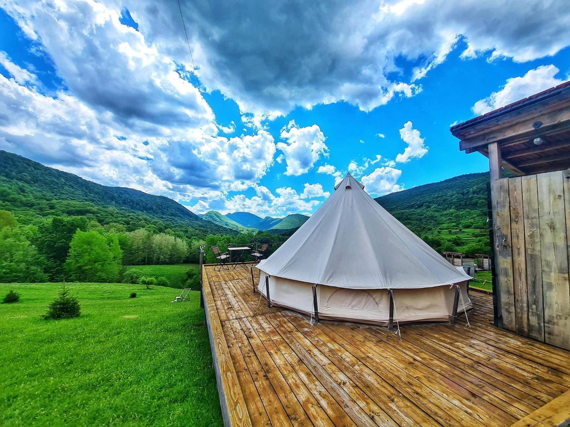 Hotel The Hunters Glamping Ciudanovita Exterior foto